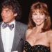 A diva Victoria Principal de 'Dallas', 76, não tem idade em uma selfie de avião quase 40 anos depois de deixar o show