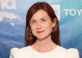 A estrela de 'Harry Potter' Bonnie Wright está grávida e espera o segundo filho do marido Andrew Lococo | Andrew Lococo, Bonnie Wright, Harry Potter, Grávida, Celebridades Grávidas | Notícias e fofocas sobre celebridades | Entretenimento, fotos e vídeos