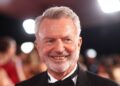 A estrela de Jurassic Park, Sam Neill, está livre do câncer após um tratamento caro – Celebrity News – Entretenimento