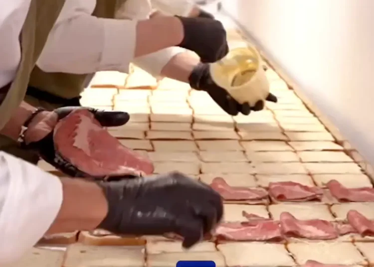 A visita de estado do rei Charles fez com que as pessoas detectassem falhas estranhas no menu