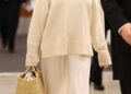 Achei que neutros eram proibidos em viagens, mas Pamela Anderson simplesmente mudou de ideia