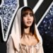 Anunciada a data de lançamento da nova música ‘Bad Angel’ de LISA e Anyma do BLACKPINK