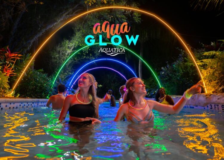 AquaGlow retorna ao Aquatica Orlando com novas experiências noturnas, entretenimento e entrada ampliada