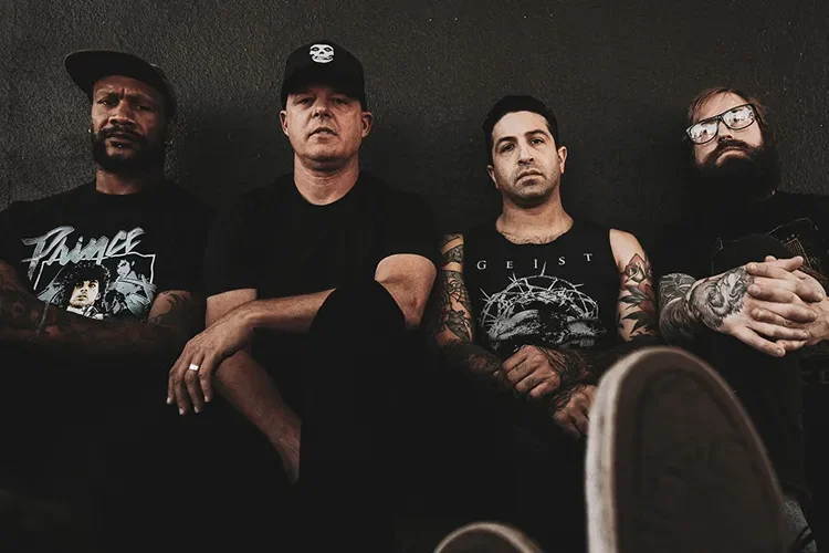 Armed For Apocalypse lança videoclipe de “Lurk” junto com seu novo álbum