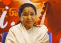 Asha Bhosle, uma das cantoras de Bollywood mais versáteis da Índia, morre aos 92 anos