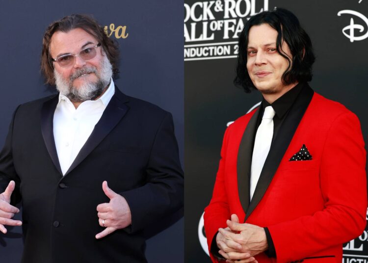 Assista Jack Black improvisar nova letra de 'Seven Nation Army' com Jack White durante o monólogo 'SNL'