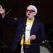 Assista Michael Stipe do REM apresentar a nova música solo comovente 'The Rest Of Ever' em 'Colbert'