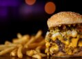 Bad Brgr, co-propriedade do fundador da Recycled Percussion, vindo para Rochester