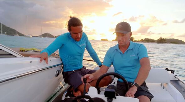 Barco abaixo do convés pega fogo em águas abertas no Pacífico – Celebrity News – Entretenimento