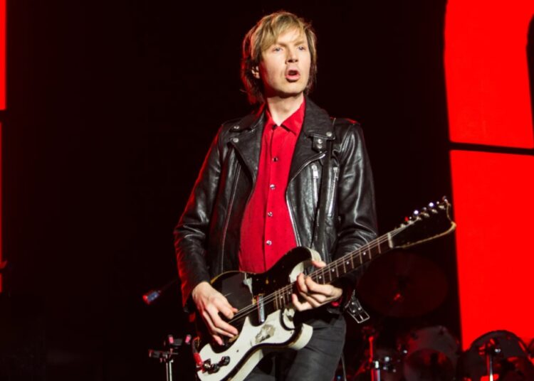 Beck quer “Ride Lonesome” em nova música: Stream