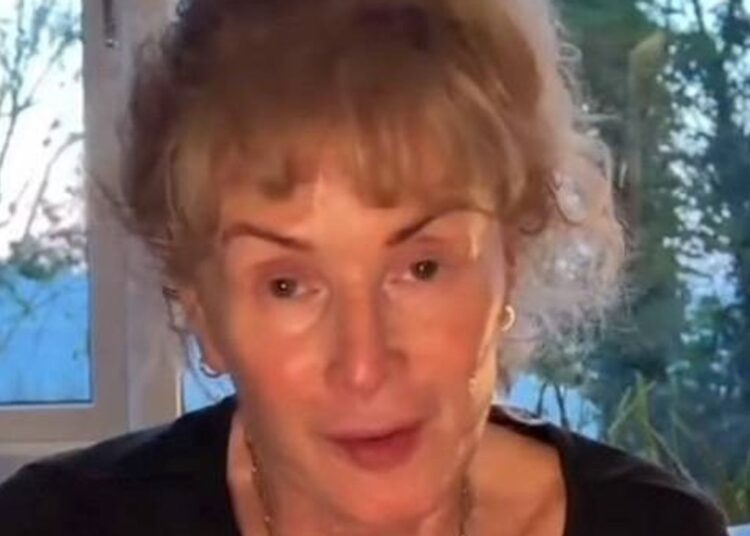 Beverley Callard 'absolutamente arrasada' por perder a final do I'm A Celebrity por recomendação médica