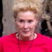Beverley Callard, do I'm A Celebrity, diz 'Estou tentando' em atualização sincera
