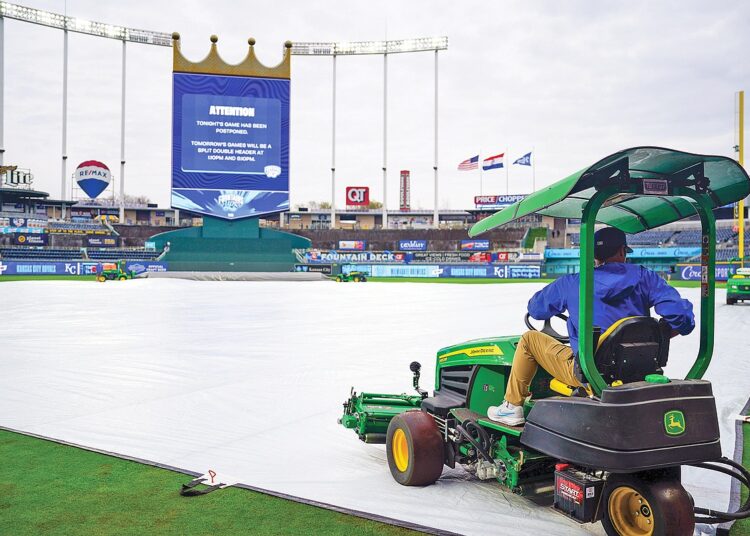 Brewers-Royals choveu, partida dupla agendada para hoje em Kansas City