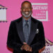 Brian McKnight processa ex-mulher, filho e figuras da mídia por 'narrativa falsa'