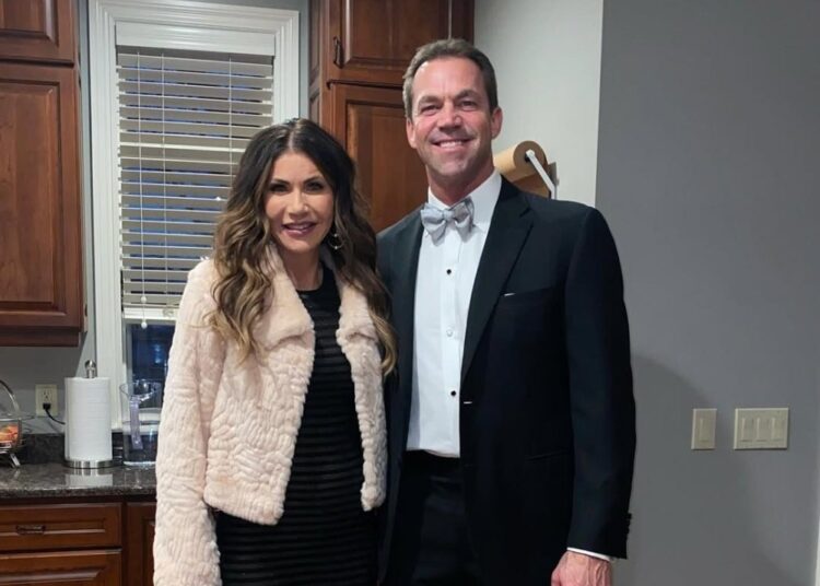 Bryon Noem supostamente enviou uma mensagem sobre 'deixar' a esposa Kristi