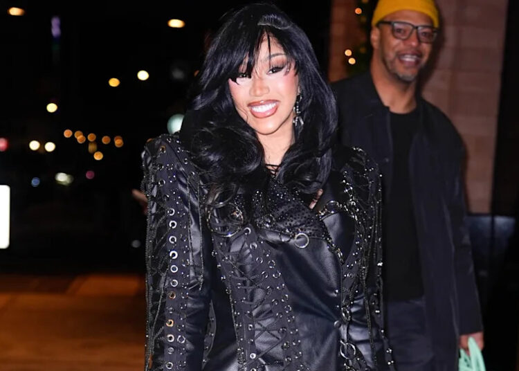 Cardi B traz Meek Mill no show da Filadélfia para apresentação de “Dreams and Nightmares”