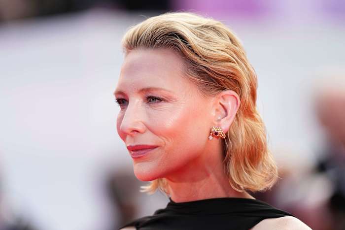 Cate Blanchett, Bryan Cranston e Paddington Bear concorrem a prêmios no Olivier Awards de Londres