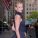 Charlize Theron esclarece as críticas de Timothée Chalamet após bater no ator: 'Falei da minha bunda'