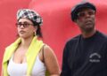 Chris Rock Hard lança novo relacionamento com um beijo durante um passeio