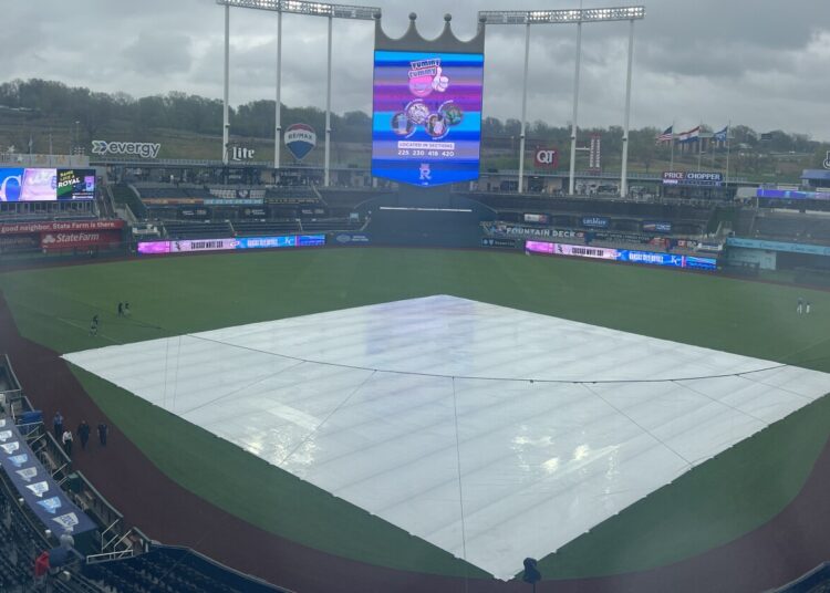 Chuva atrasa início do jogo White Sox-Royals no domingo