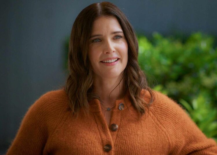 Cobie Smulders reage ao final da 3ª temporada de “Shrinking” e ao trabalho com 'o Grande' Harrison Ford (exclusivo)