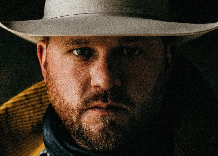 Cody Johnson lança cover de Merle Haggard, 'Footlights'