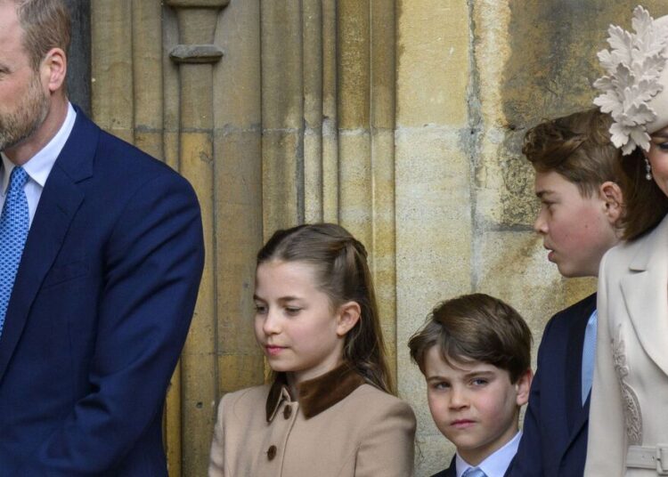 Comentário do Príncipe Louis a King leva a um momento adorável no culto de Páscoa | Real | Notícias