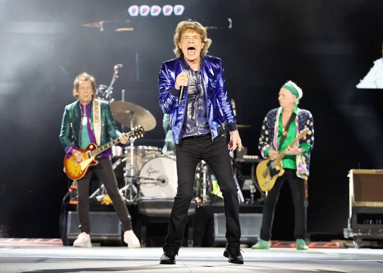 Confira a amostra da nova música blues dos Rolling Stones como The Cockroaches