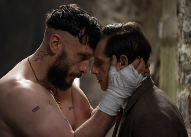 Crítica de Half Man: O drama de masculinidade de Richard Gadd é o pior masoquismo