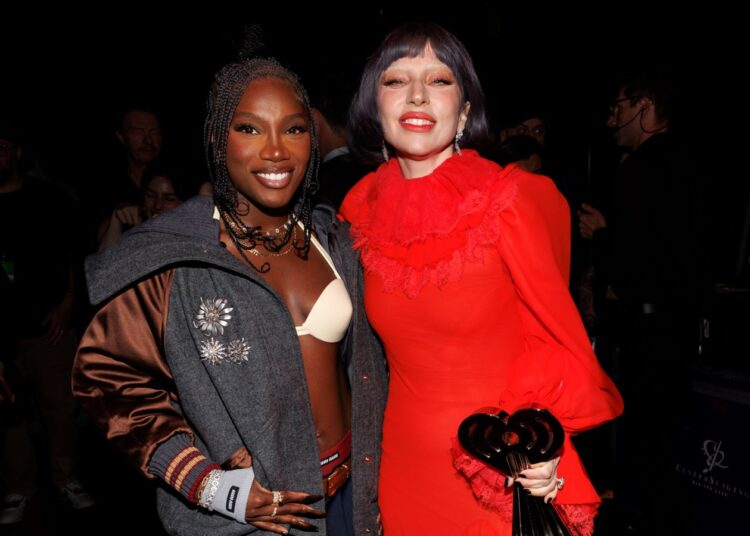 Doechii e Lady Gaga provocam nova música ‘Runway’ de ‘Devil Wears Prada 2’