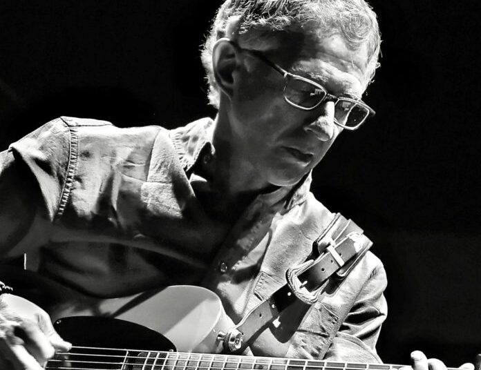 Don Denaburg e amigos compartilham novo single “Beyond Blue”: uma música sobre como encontrar a luz nos momentos mais sombrios