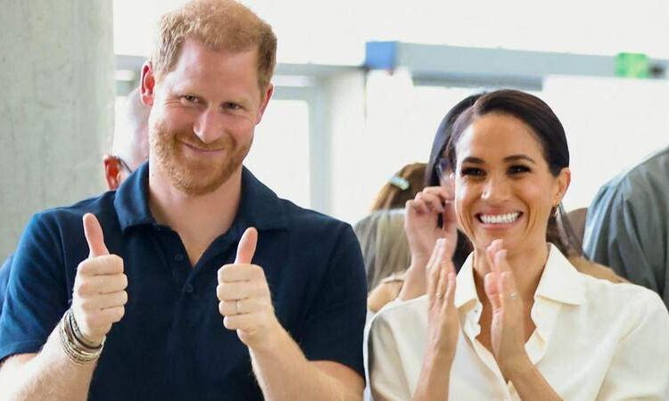 EXCLUSIVO: A turnê 'Fake Royal' do Príncipe Harry e Meghan Markle pela Austrália é OFICIALMENTE um fracasso