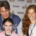 Eric Roberts diz que seu relacionamento com a filha Emma Roberts ‘só é complicado quando visto de fora’