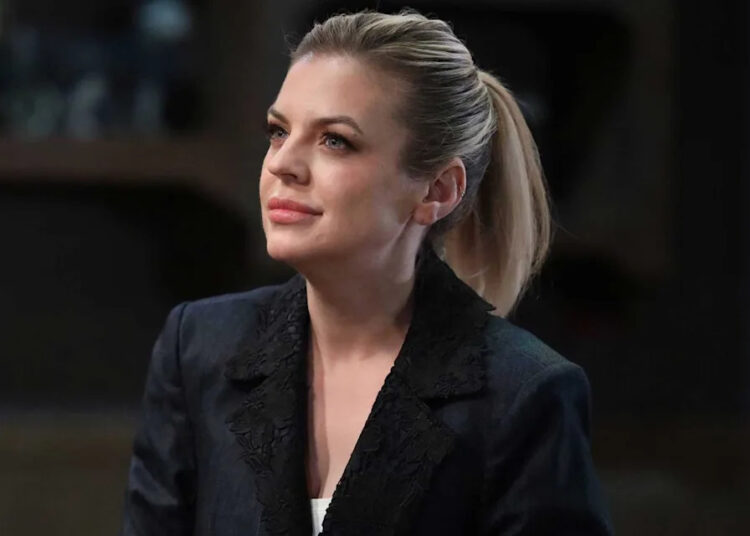 Ex da atriz de “Hospital Geral”, Kirsten Storms, obteve ordem de restrição, citando crise de saúde mental