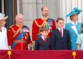 Família Real Marca Aniversário da Rainha Elizabeth com Retrato Raro