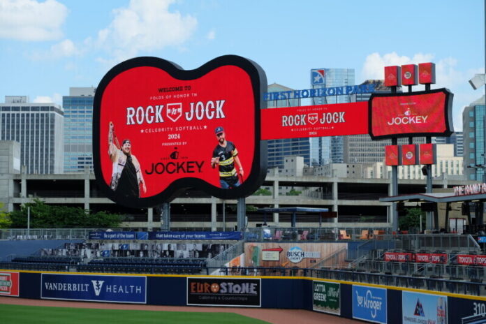 Folds of Honor anuncia escalação para o jogo de softball Rock 'N Jock Celebrity