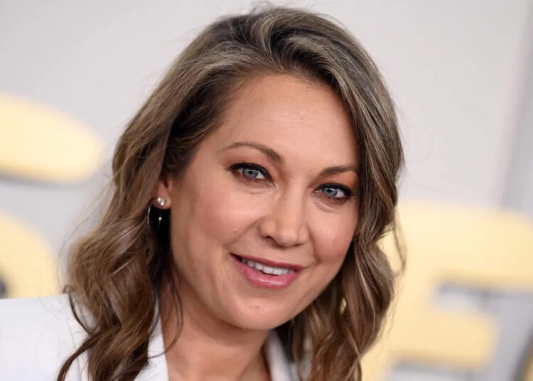Ginger Zee deslumbra com vestido amarelo na estreia de 'Devil Wears Prada 2' em Nova York