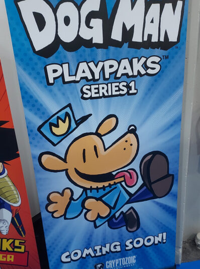 ICv2: Notícias da New York Toy Fair 2026: Cryptozoic Entertainment faz parceria com Monster Island de Dav Pilkey para 'Dog Man Playpaks'