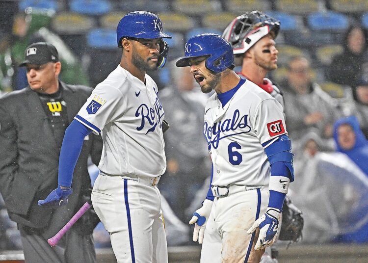 Índia vence Grand Slam, Royals vence Twins e vence por 13-9