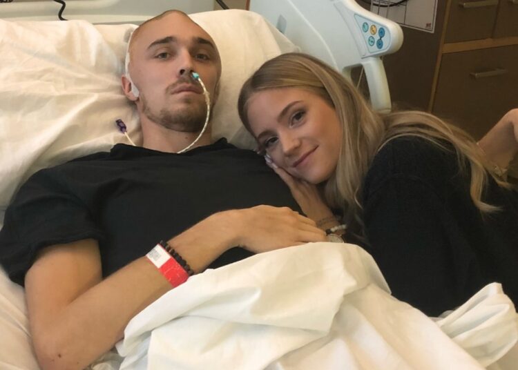 Influenciadores Katherine Smith e Benjamin Finlan Split