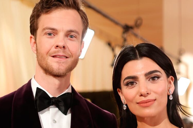 Jack Quaid e Claudia Doumit são casados, revelaram convidados famosos do casamento (incluindo seus pais famosos!) | claudia doumit, Jack Quaid, casada, Casamento | Notícias e fofocas sobre celebridades | Entretenimento, fotos e vídeos