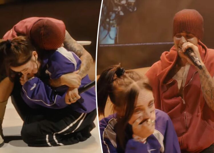 Justin Bieber faz serenata para a superfã Billie Eilish durante o segundo show do Coachella