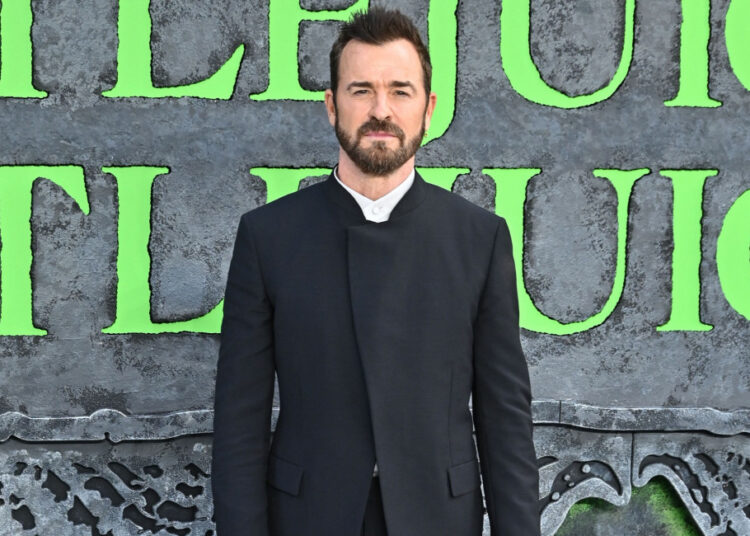 Justin Theroux adora o personagem 'bobo' Devil Wears Prada, mas por quê?