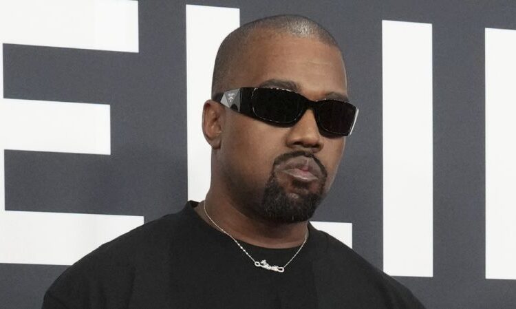 Kanye West responde à reação negativa da reserva do Wireless Festival e se oferece para conhecer a comunidade judaica
