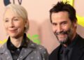Keanu Reeves posa no tapete vermelho após se esquivar de pergunta – Celebrity News – Entretenimento
