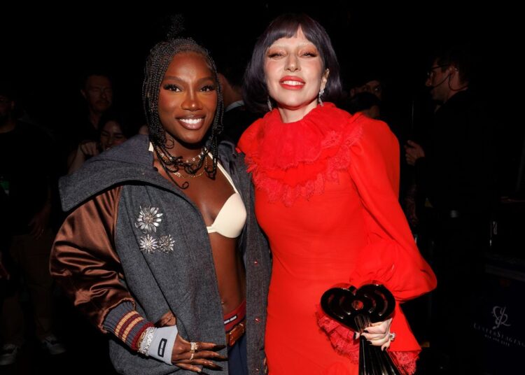 Lady Gaga e Doechii mostram a nova música “Runway” no trailer de Devil Wears Prada 2