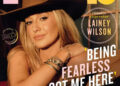 Lainey Wilson sobre como permanecer fiel às suas raízes em uma cidade pequena depois que sua carreira 'explodiu': 'Being Fearless Got Me Here' (exclusivo)