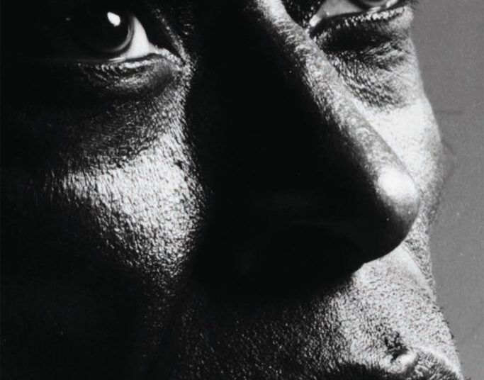 Leia o novo prefácio de Nas para a autobiografia de Miles Davis