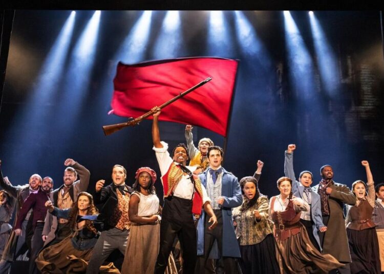 'Les Misérables' e mais destaques do teatro de Seattle em abril, maio de 2026 | Entretenimento