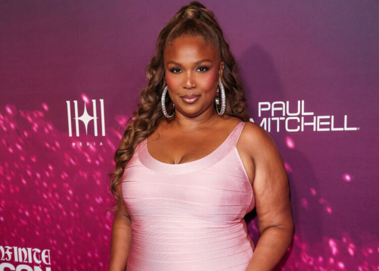 Lizzo explica o polêmico título do novo álbum